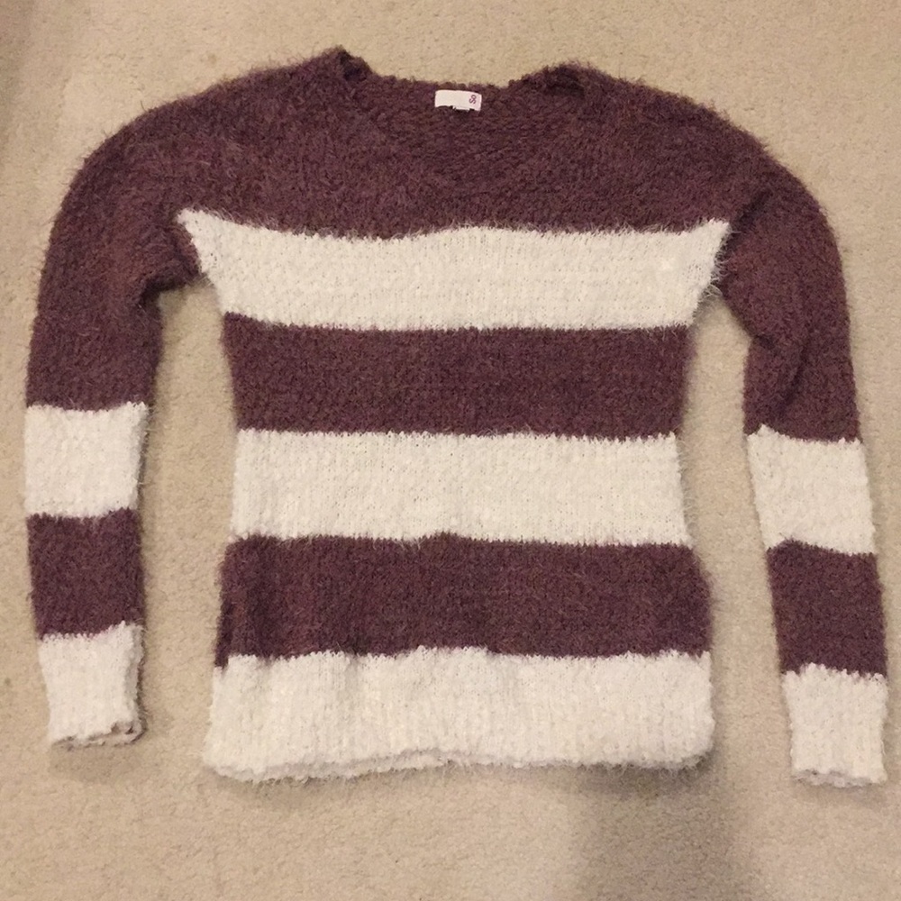 So sweater super soft knit size XS white purple